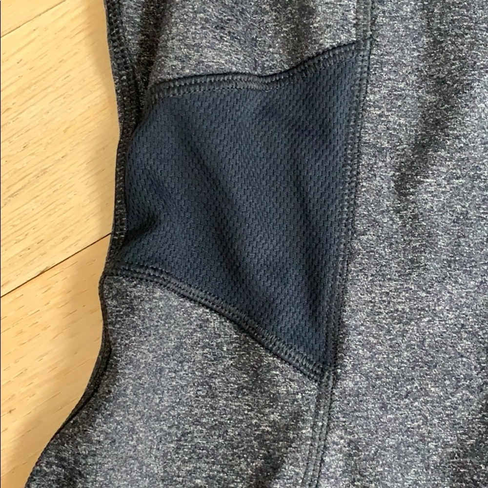 NWOT Old Navy Active Heathered Blue Zip Up - Picture 4 of 10
